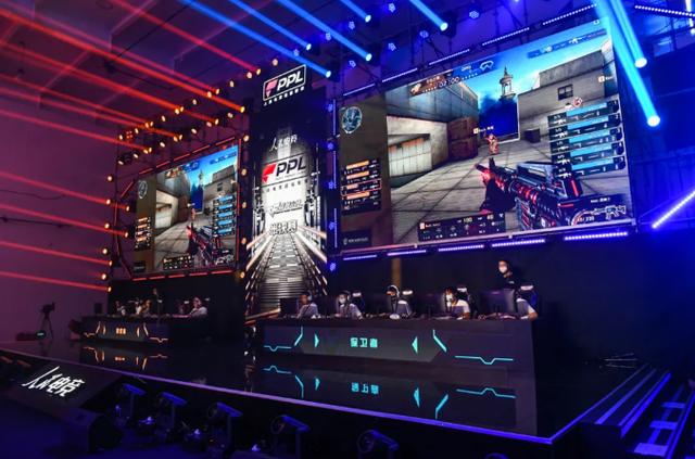 左雾：组不成进世界赛的队，Zika在我们队里，肯定不会存钱吃利息