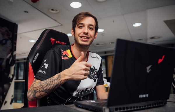 Zonic大鳄鱼游龙中之龙 PYL开车两撞二塔 PYL队1-0白云队